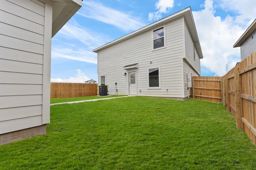 1061 Phantom Hill Boulevard Buda, TX 78610
