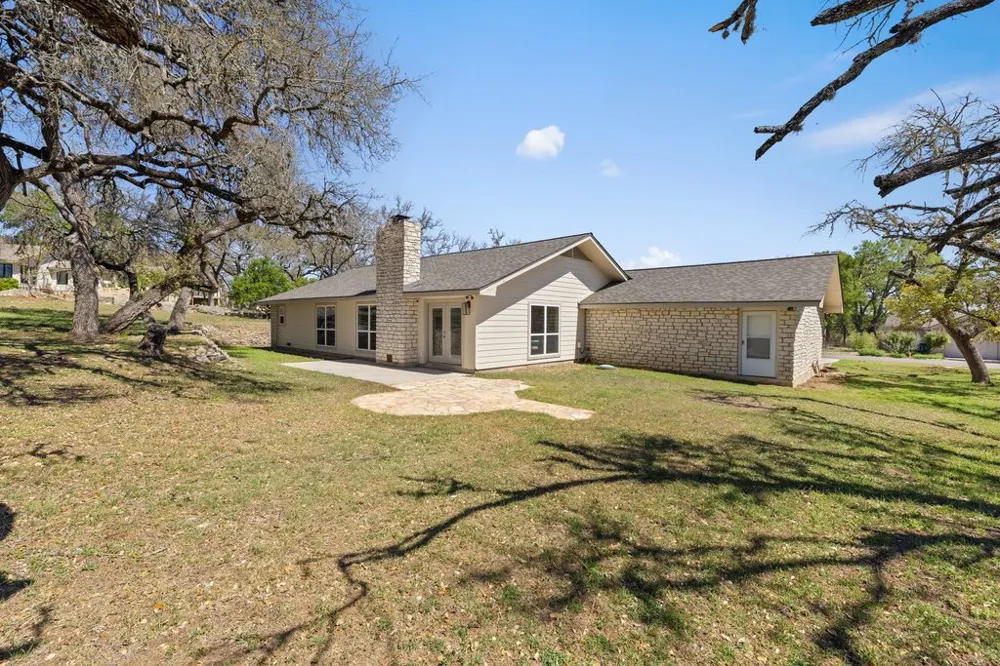 60 Augusta Drive Wimberley, TX 78676