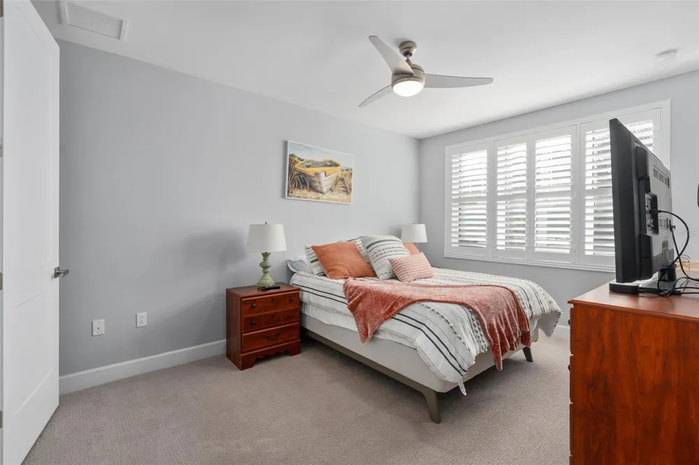 129 S PARK AVENUE Winter Garden, FL 34787