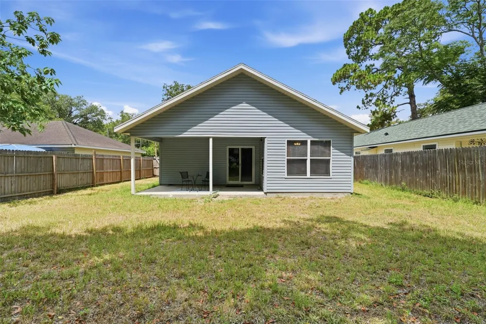 2611 NW 1ST AVENUE ocala, FL 34475