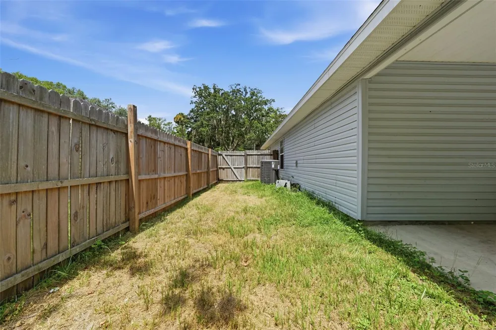 2611 NW 1ST AVENUE ocala, FL 34475
