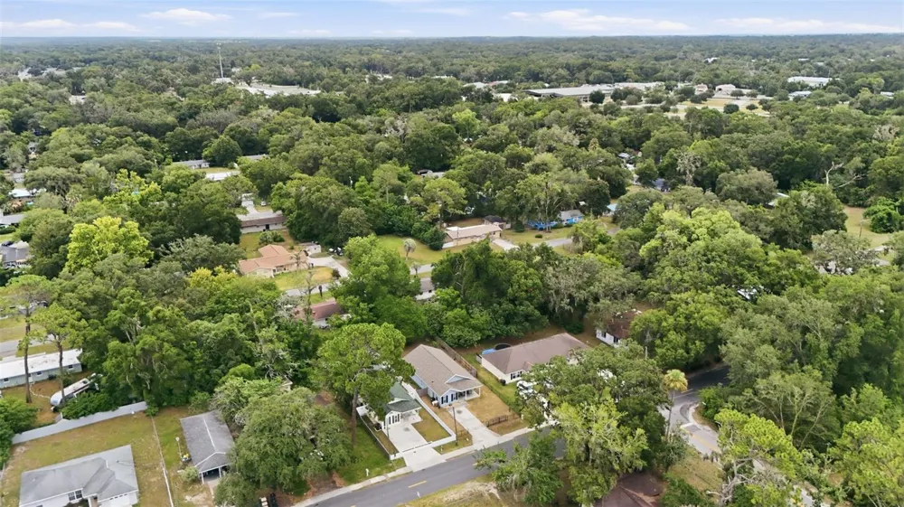 2611 NW 1ST AVENUE ocala, FL 34475