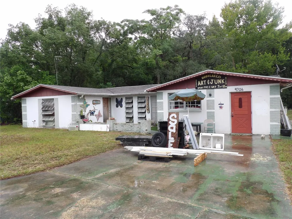 9706 MOON LAKE RD New Port Richey, FL 34654