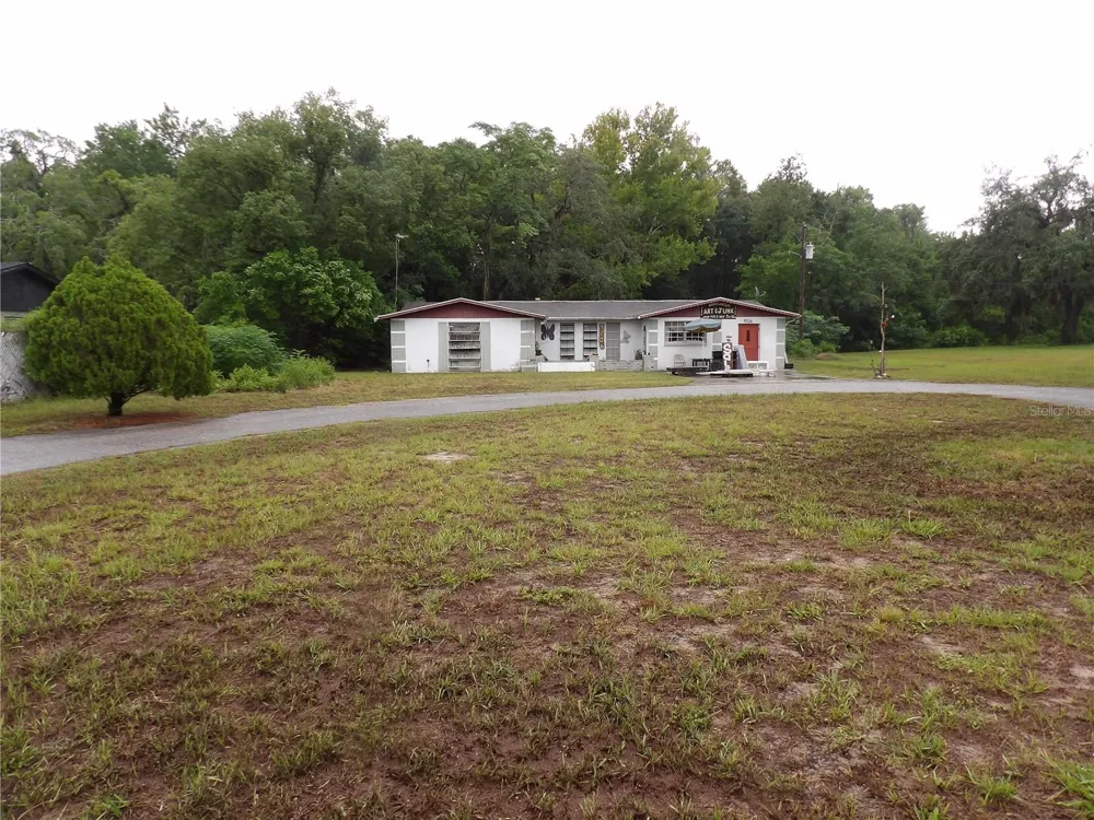 9706 MOON LAKE RD New Port Richey, FL 34654