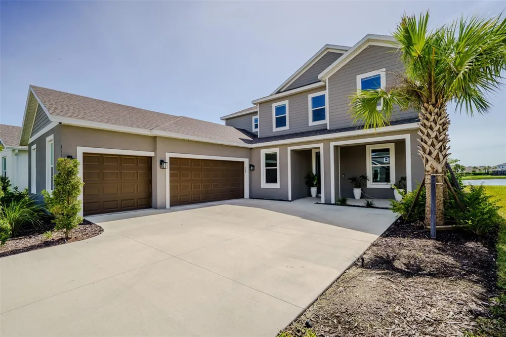 9121 RADIANT CIRCLE Sarasota, FL 34241