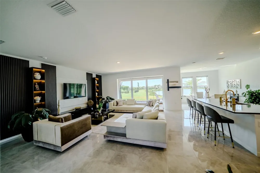9121 RADIANT CIRCLE Sarasota, FL 34241