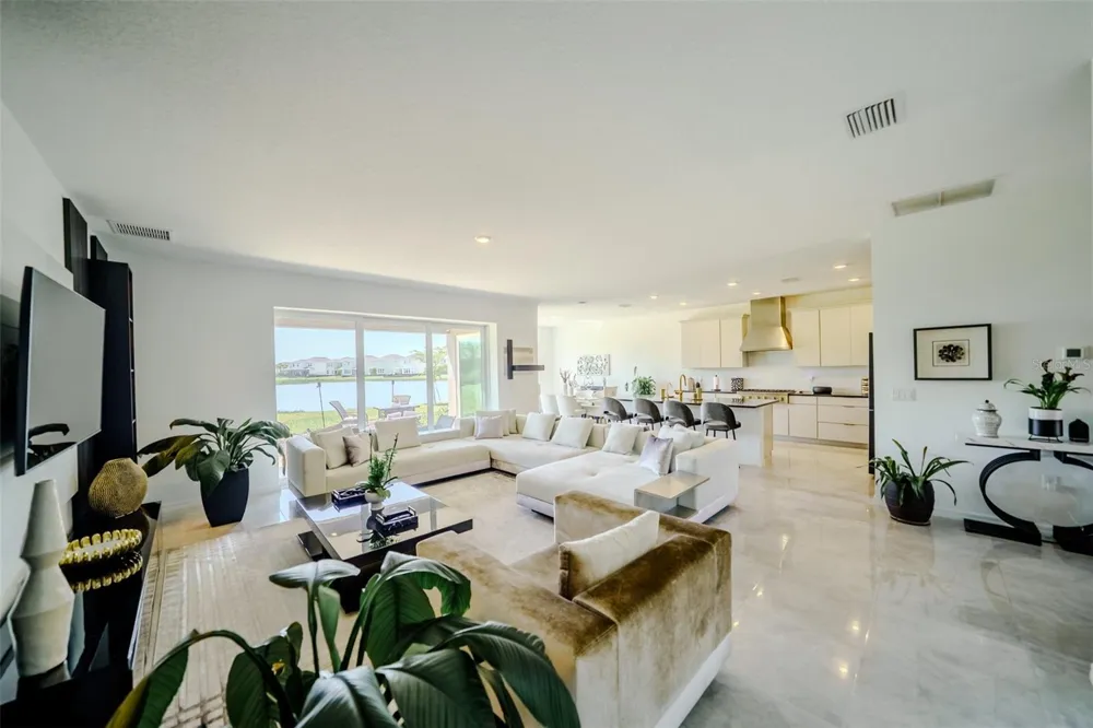 9121 RADIANT CIRCLE Sarasota, FL 34241