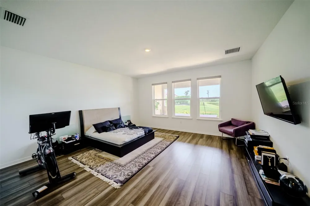 9121 RADIANT CIRCLE Sarasota, FL 34241