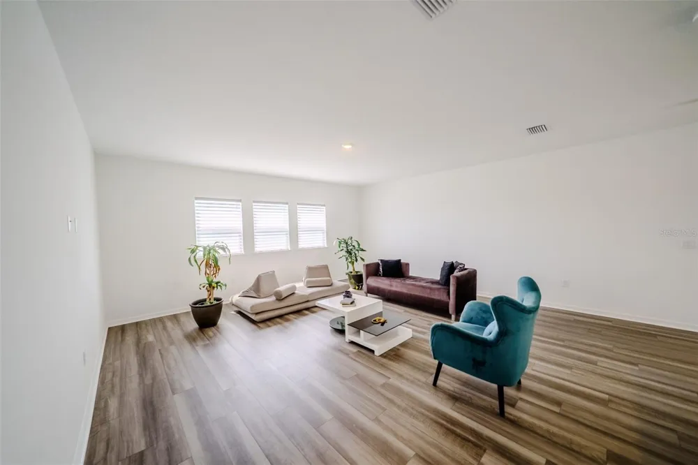 9121 RADIANT CIRCLE Sarasota, FL 34241