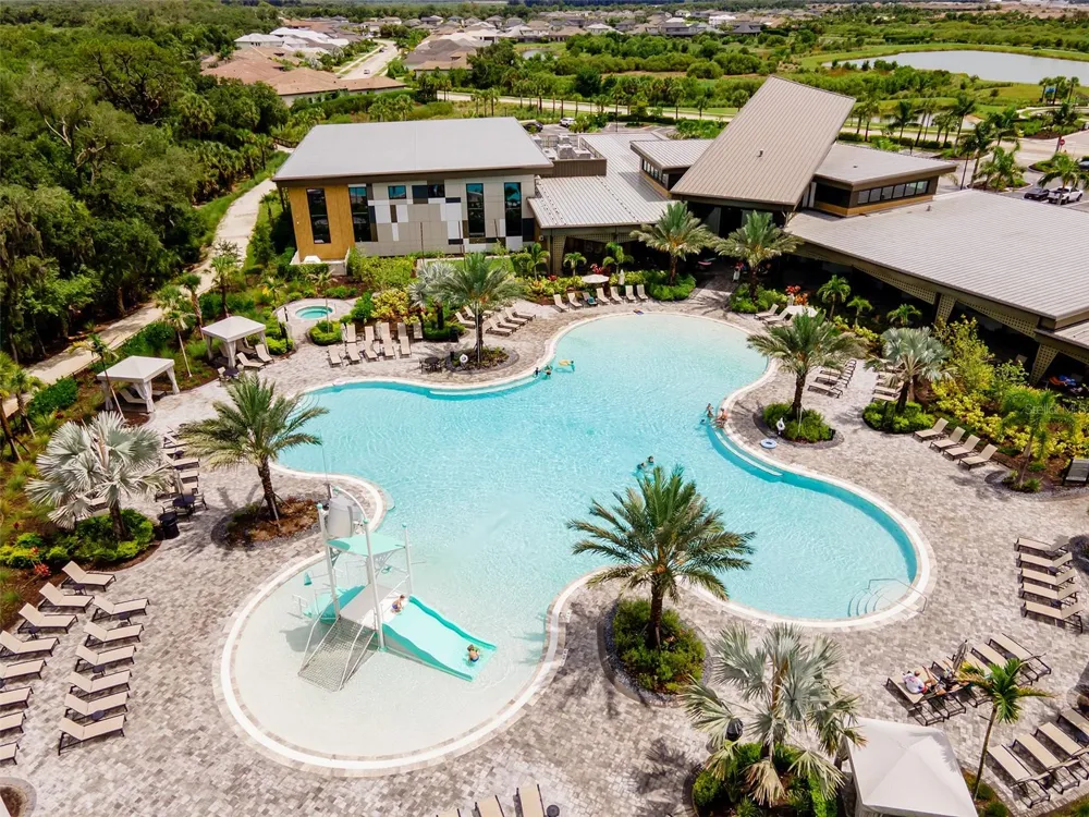 9121 RADIANT CIRCLE Sarasota, FL 34241