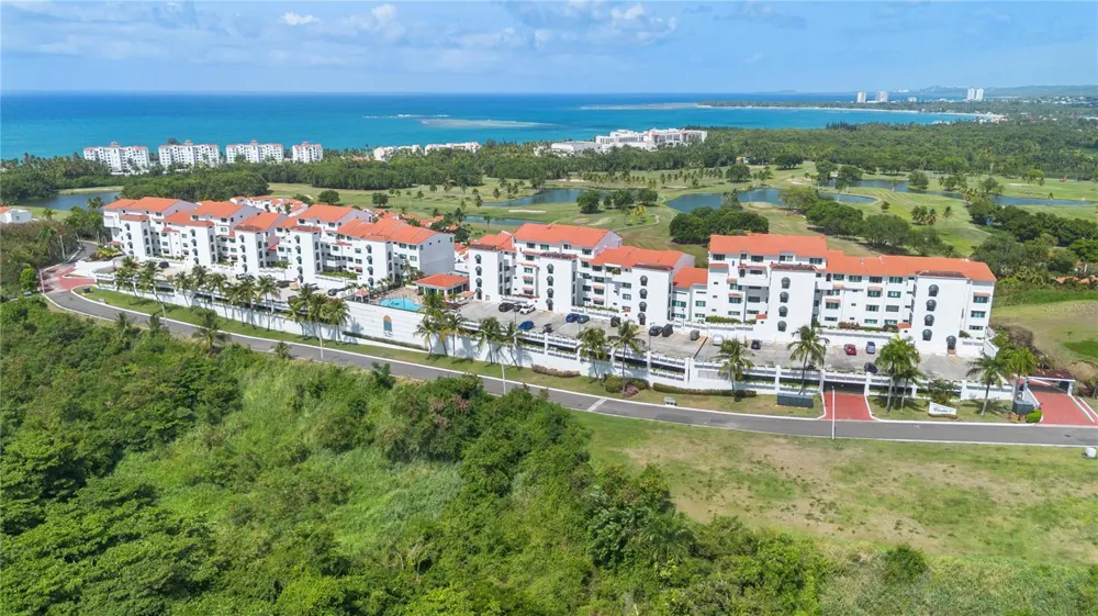 62 LAS VISTAS Rio Grande, PR 00745