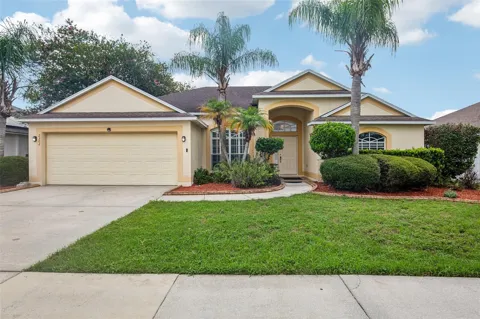 2302 TOWERING OAKS CIRCLE