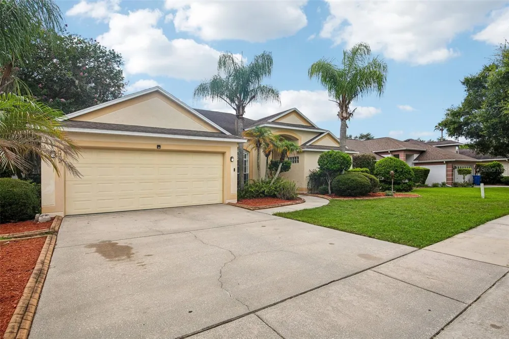 2302 TOWERING OAKS CIRCLE Seffner, FL 33584