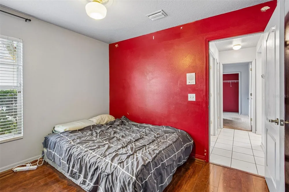 2302 TOWERING OAKS CIRCLE Seffner, FL 33584