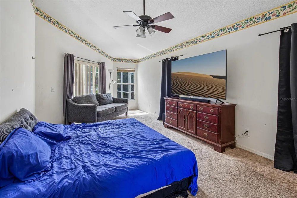 2302 TOWERING OAKS CIRCLE Seffner, FL 33584