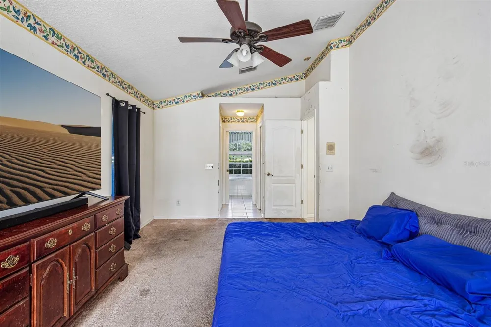 2302 TOWERING OAKS CIRCLE Seffner, FL 33584