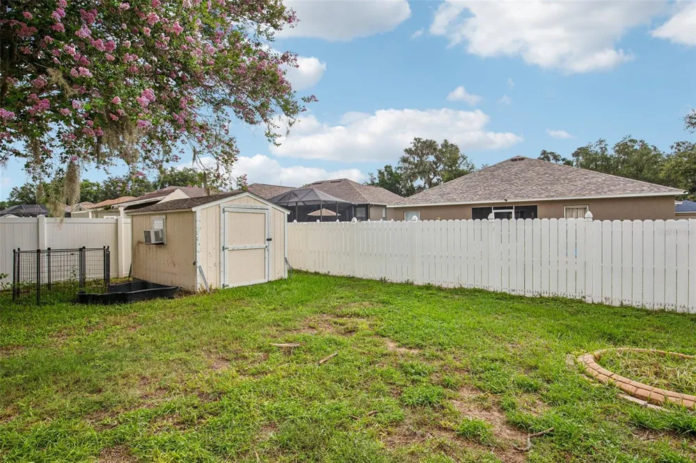 2302 TOWERING OAKS CIRCLE Seffner, FL 33584