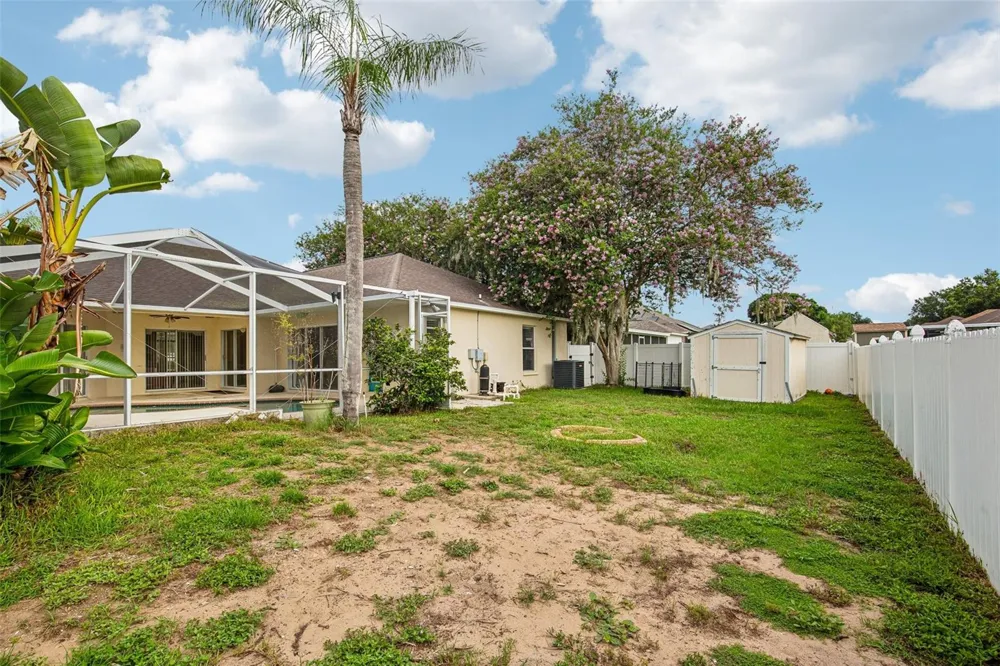2302 TOWERING OAKS CIRCLE Seffner, FL 33584