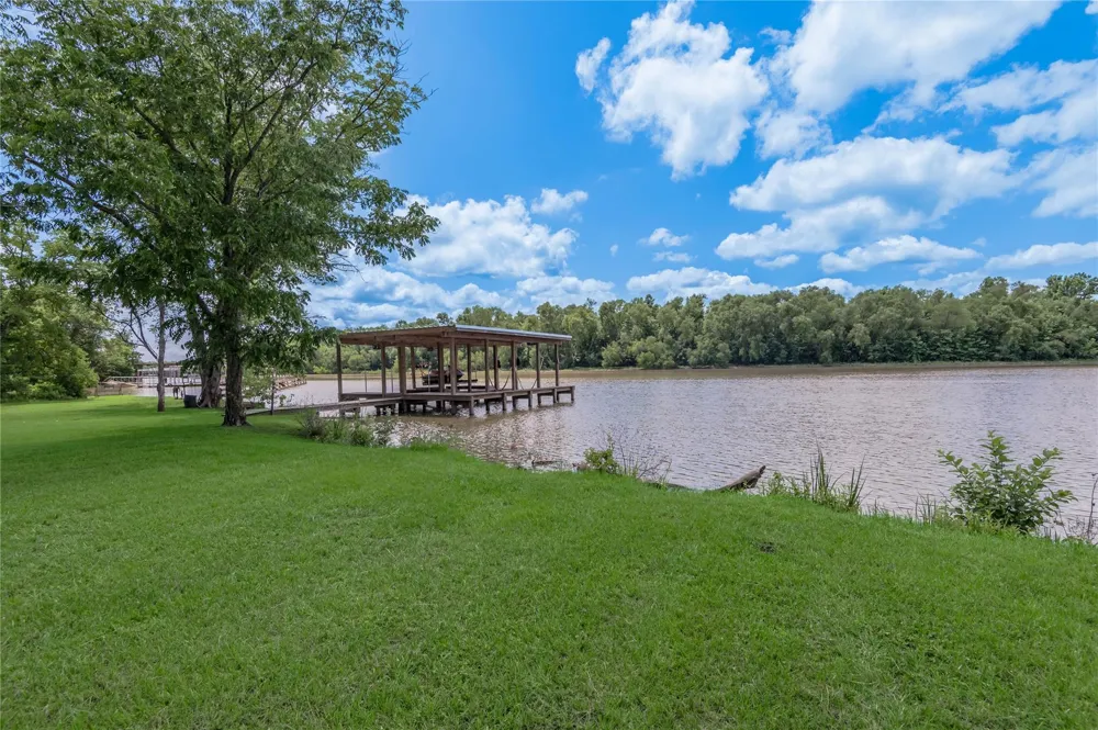 172 Lake Drive Trinity, TX 75862