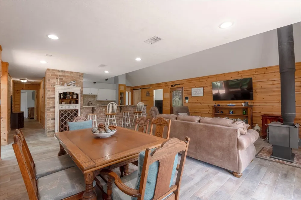 172 Lake Drive Trinity, TX 75862