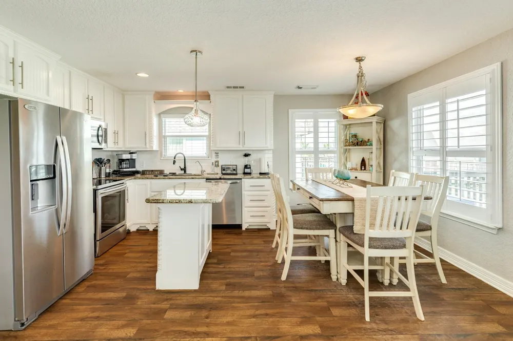 207 Sandpebble Place Surfside Beach, TX 77541