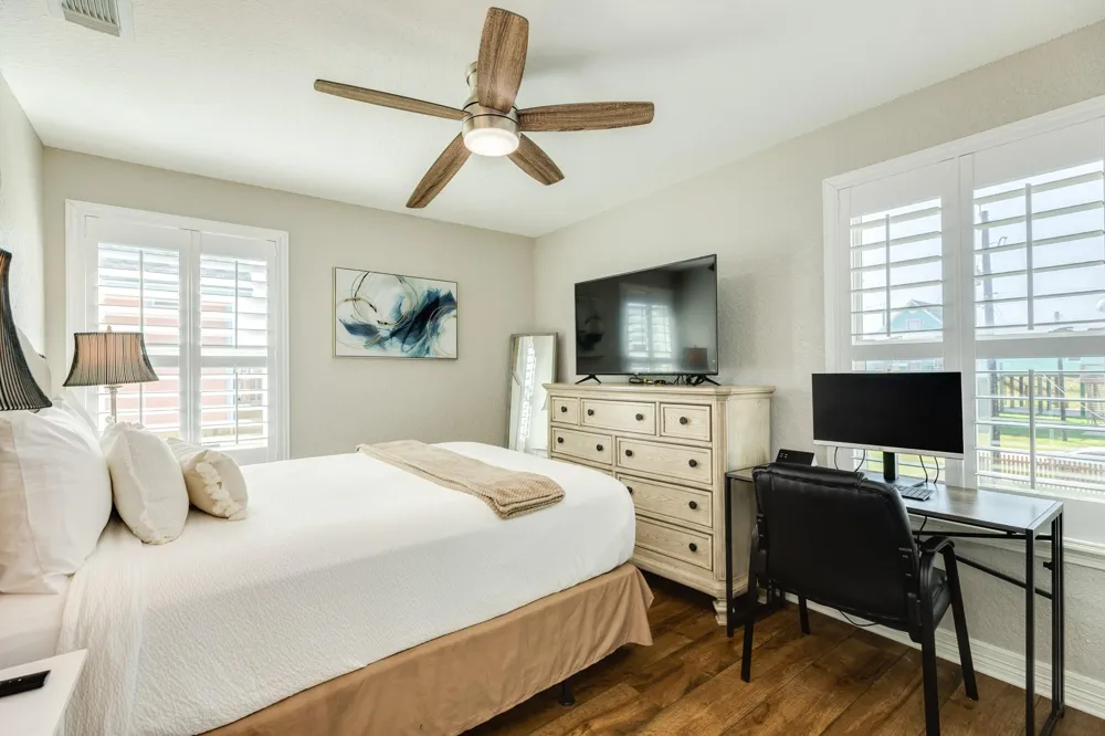 207 Sandpebble Place Surfside Beach, TX 77541