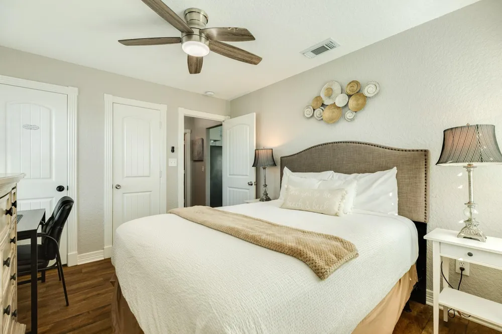 207 Sandpebble Place Surfside Beach, TX 77541