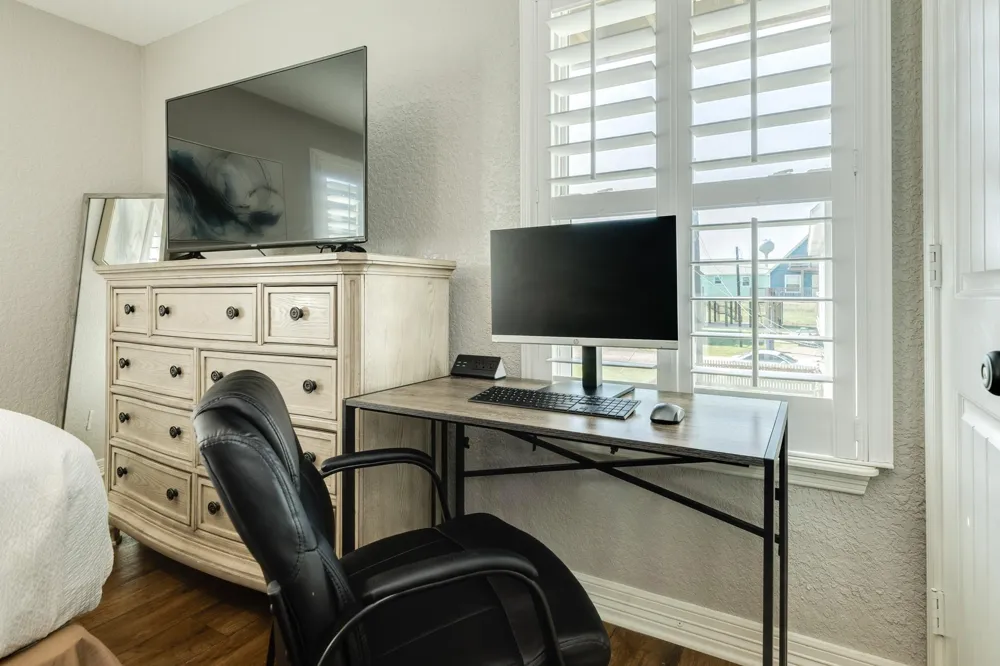 207 Sandpebble Place Surfside Beach, TX 77541