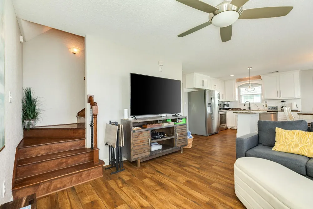 207 Sandpebble Place Surfside Beach, TX 77541