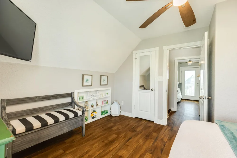207 Sandpebble Place Surfside Beach, TX 77541