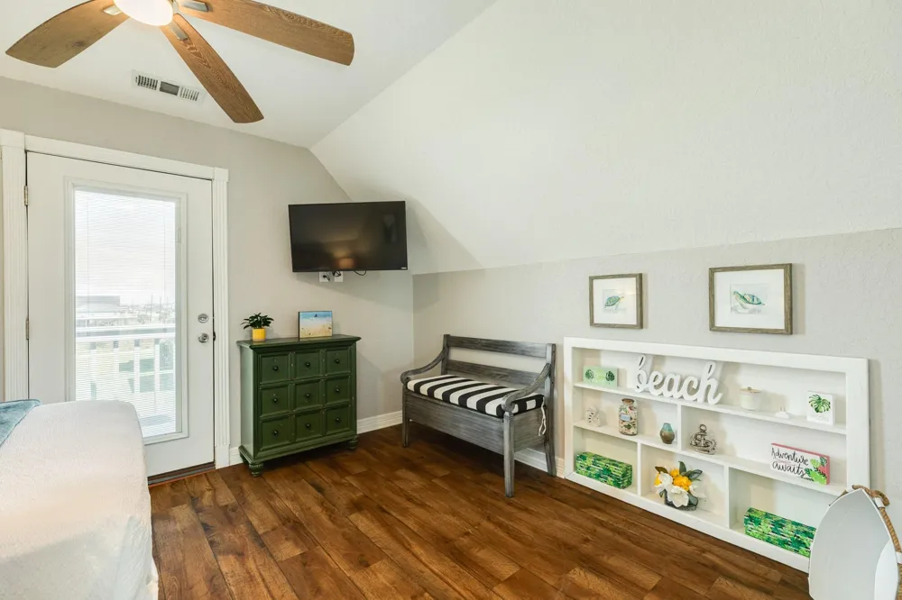 207 Sandpebble Place Surfside Beach, TX 77541