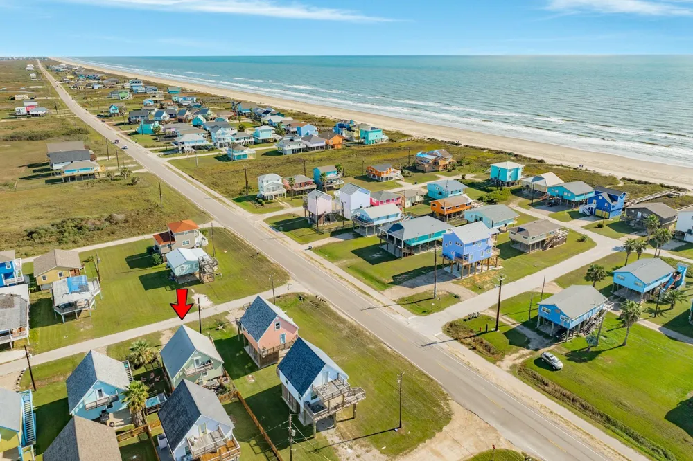 207 Sandpebble Place Surfside Beach, TX 77541