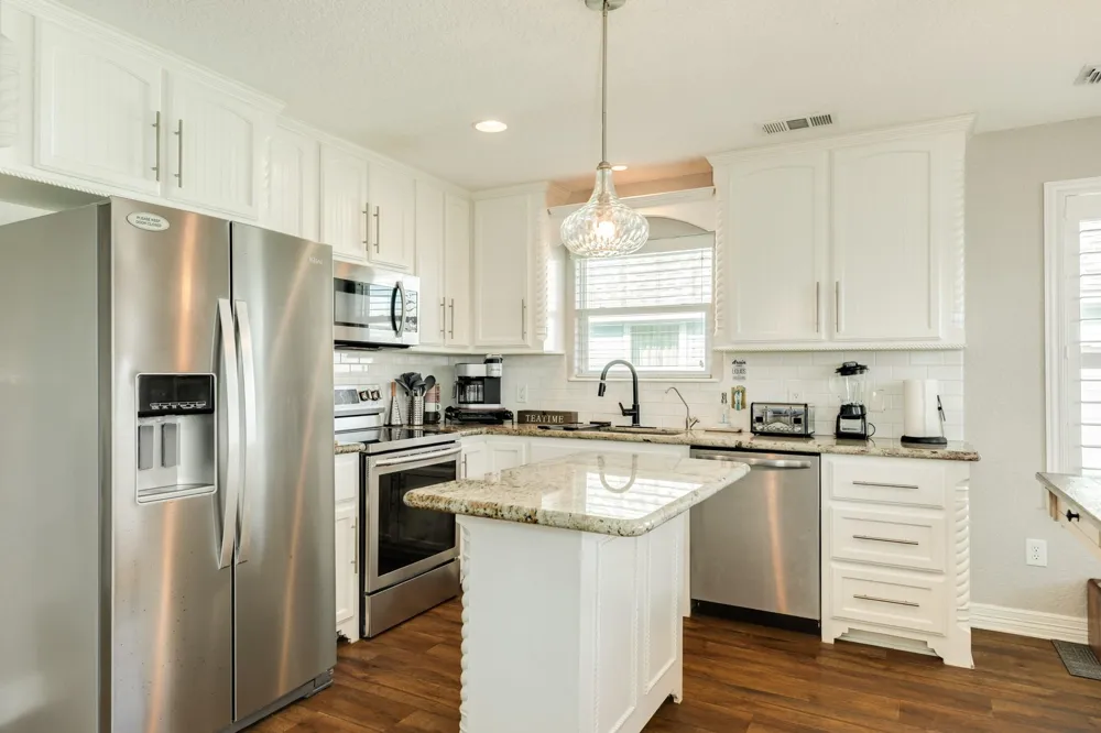 207 Sandpebble Place Surfside Beach, TX 77541