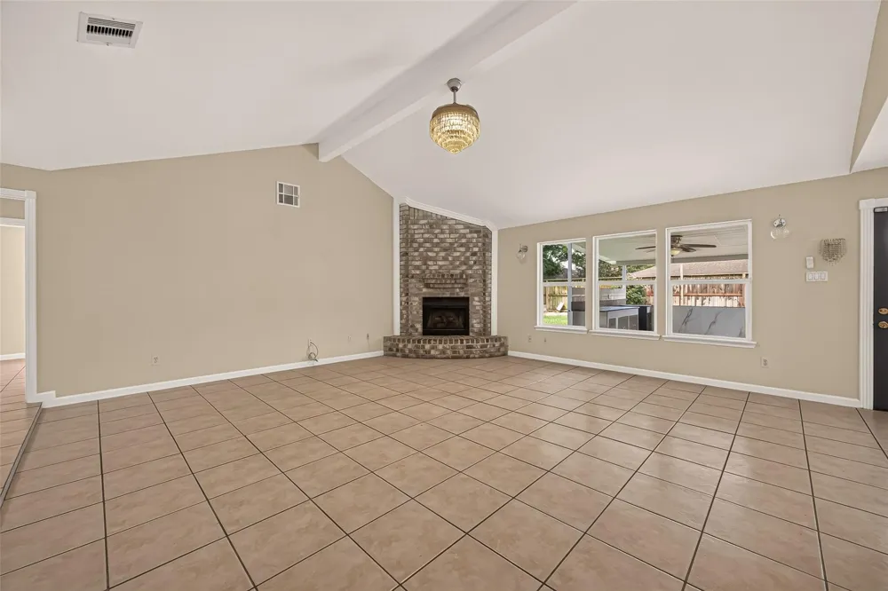 1423 Willersley Lane Channelview, TX 77530