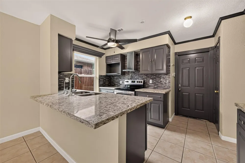 1423 Willersley Lane Channelview, TX 77530