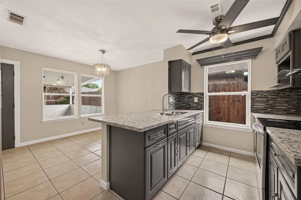 1423 Willersley Lane Channelview, TX 77530