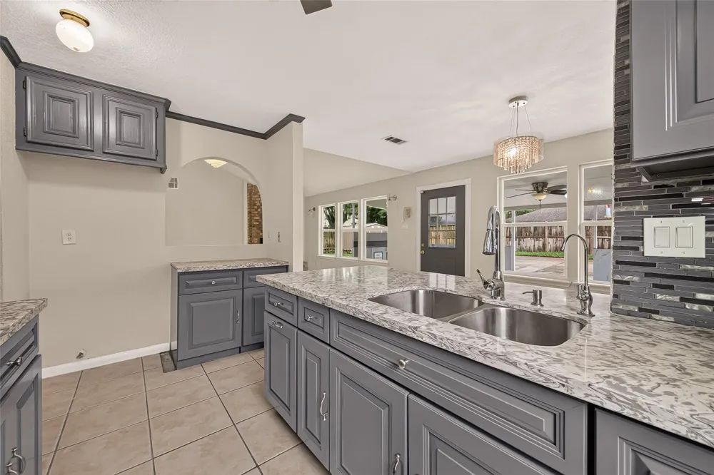 1423 Willersley Lane Channelview, TX 77530