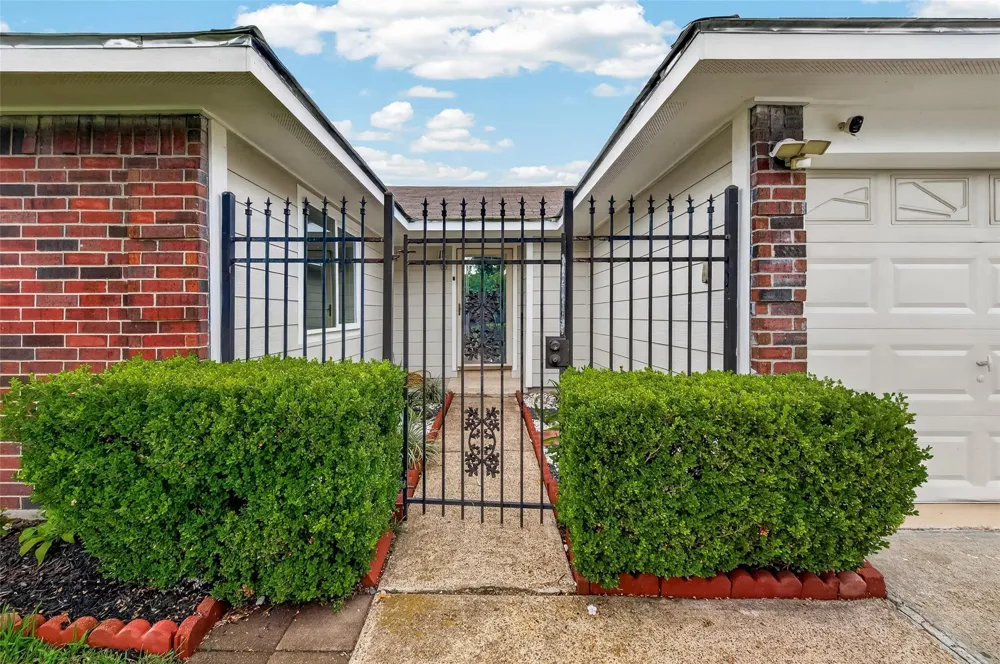 1423 Willersley Lane Channelview, TX 77530