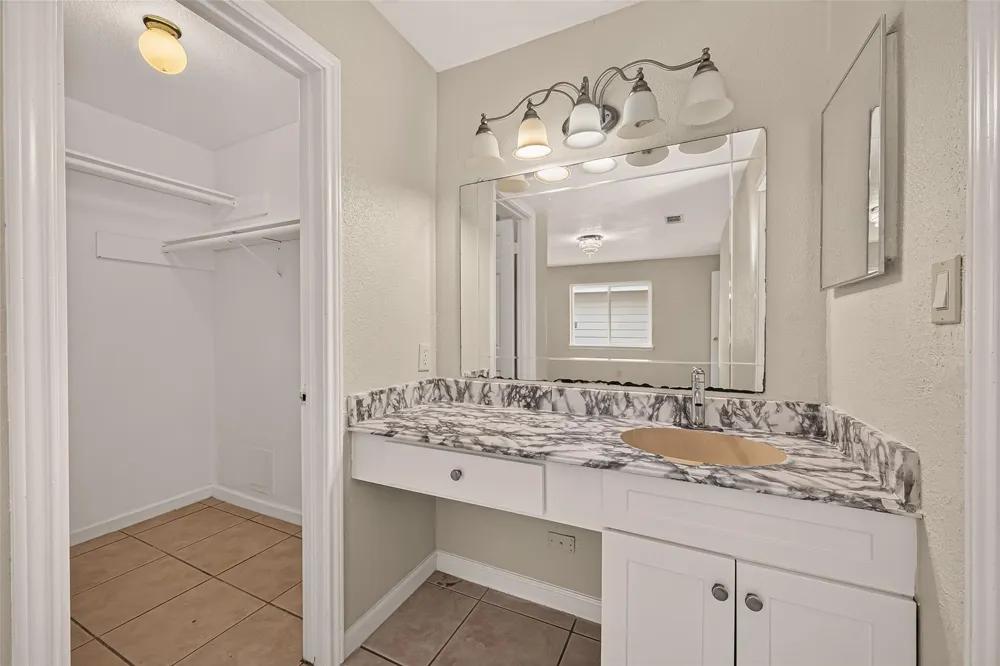 1423 Willersley Lane Channelview, TX 77530