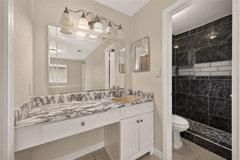 1423 Willersley Lane Channelview, TX 77530