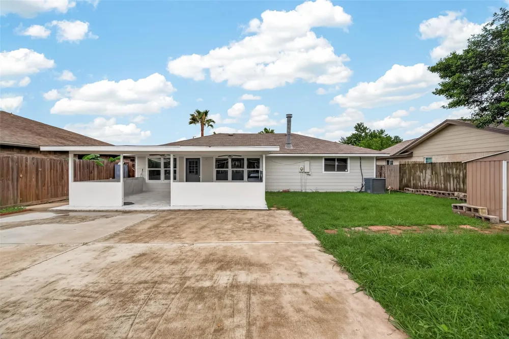 1423 Willersley Lane Channelview, TX 77530