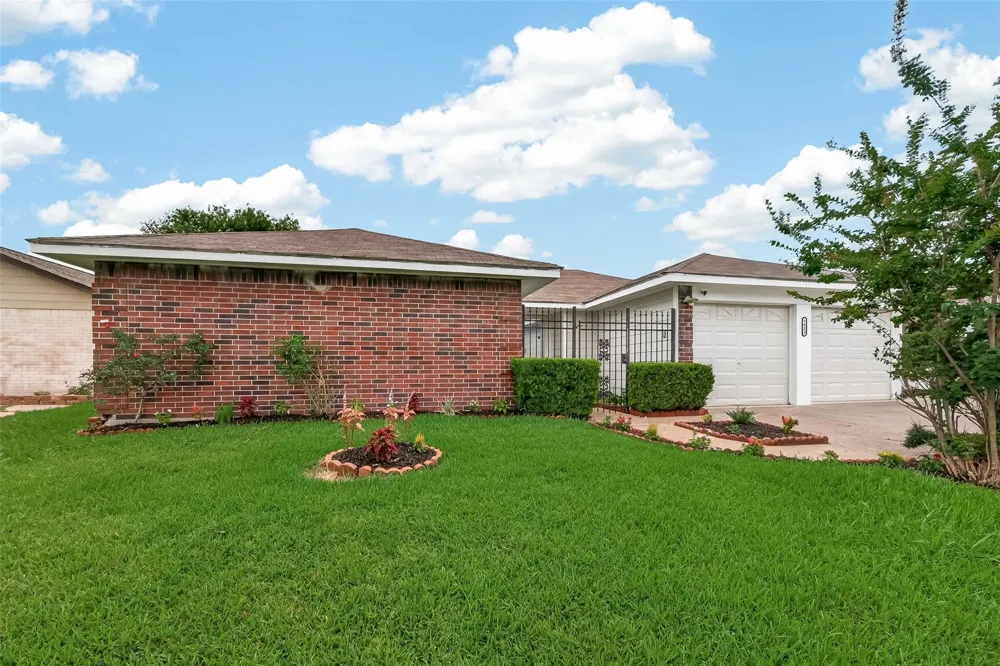 1423 Willersley Lane Channelview, TX 77530