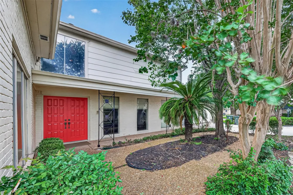 2714 Fairway Drive Sugar Land, TX 77478