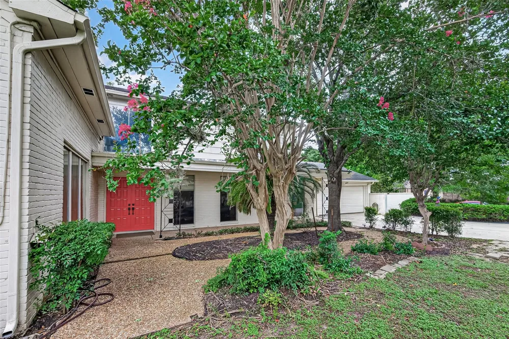 2714 Fairway Drive Sugar Land, TX 77478