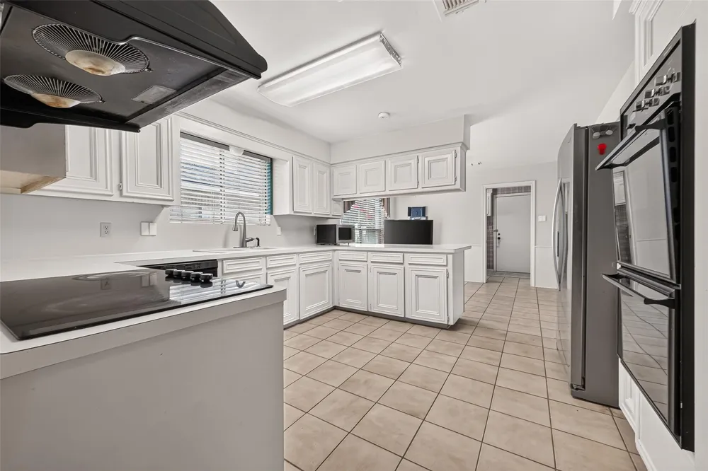 2714 Fairway Drive Sugar Land, TX 77478