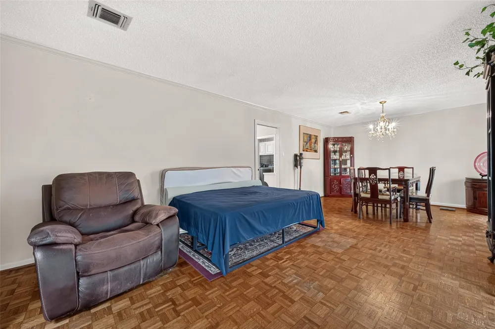 2714 Fairway Drive Sugar Land, TX 77478