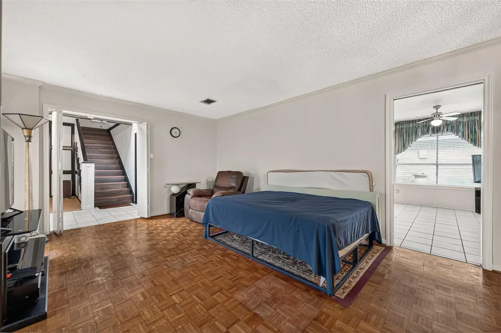 2714 Fairway Drive Sugar Land, TX 77478