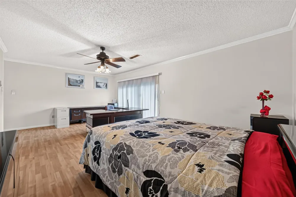 2714 Fairway Drive Sugar Land, TX 77478