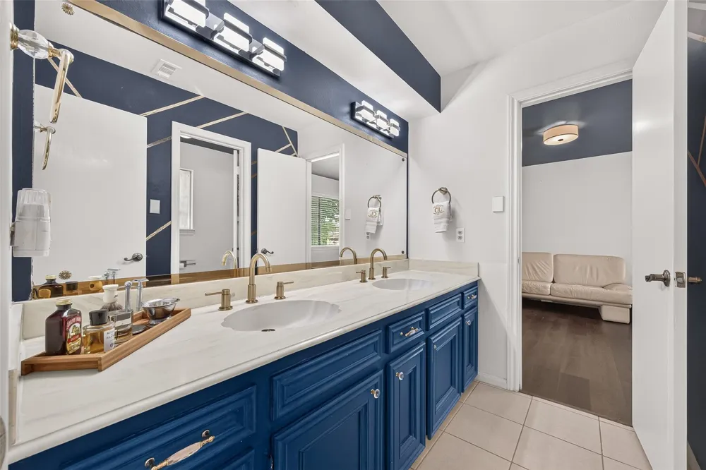 2714 Fairway Drive Sugar Land, TX 77478