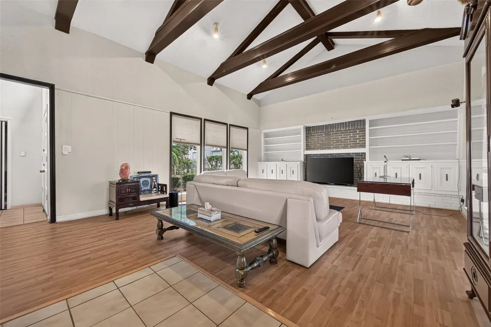 2714 Fairway Drive Sugar Land, TX 77478